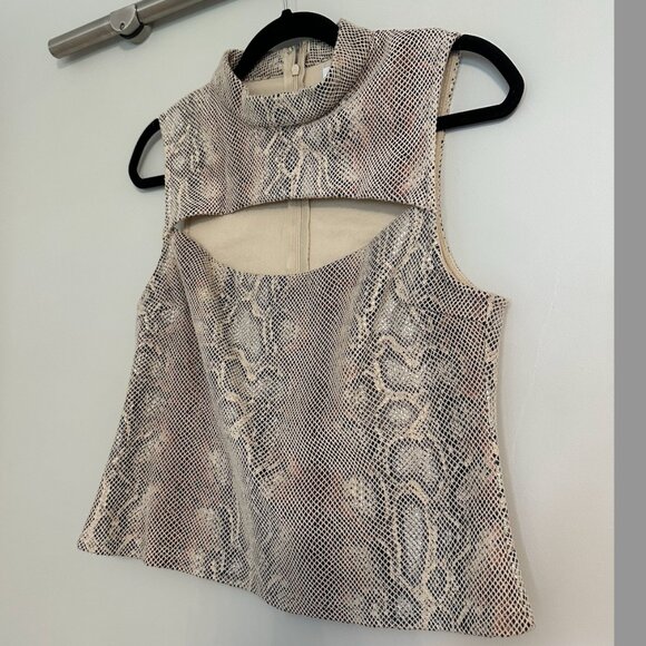 Snake Print Cut-out Tank Top - Picture 4 of 6